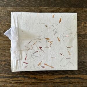NWT Paper Pleasures Handmade Paper Photo Album with Pressed Flowers 10.5" x 9.25
